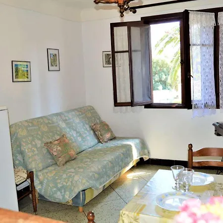 2 Pieces Avec Terrasse, Proche Et Centre-ville A Cavalaire-sur-mer, Parking Inclus - Fr-1-226b-19 Apartment *